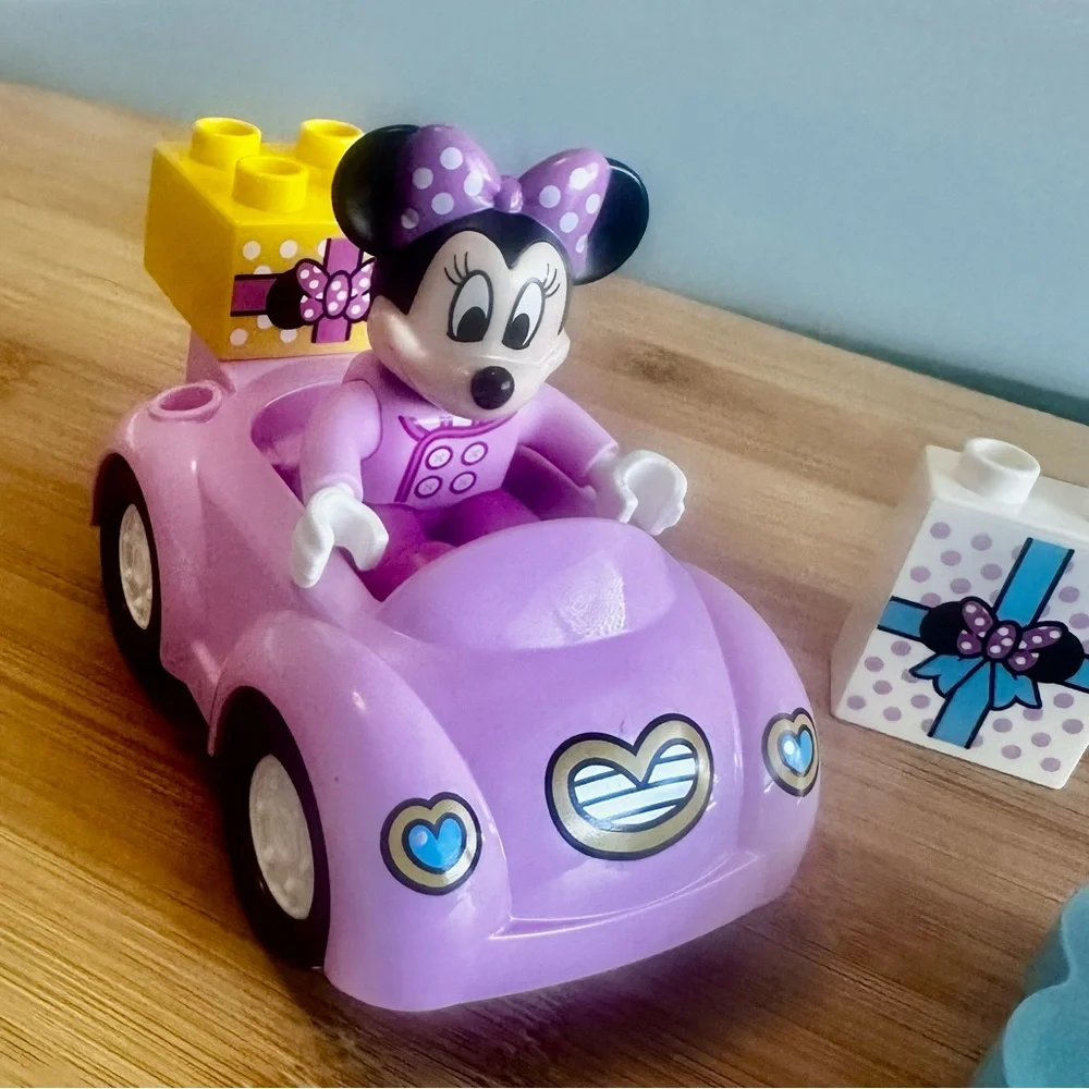 Lego 10873 DUPLO Minnie’s Birthday Party Purple and Yellow Brick Set